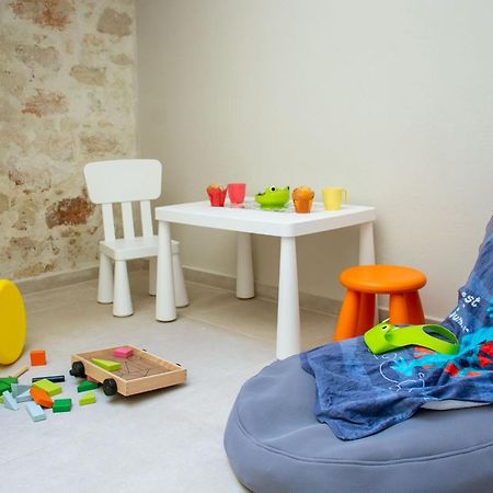 V77 Seafront Suites Rethymno  Luaran gambar